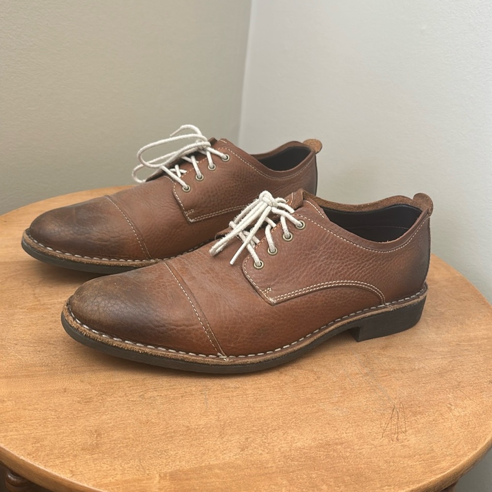 Cole Hann Cap Toe - Size 10